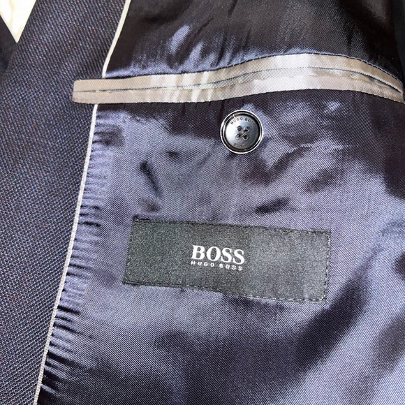 Hugo Boss - Picture 4 of 5